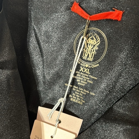 REVOLVE x HAHt Pajama Set Flock 2gether Noir
HAH retail $248 plus size 2XL - Picture 4 of 12